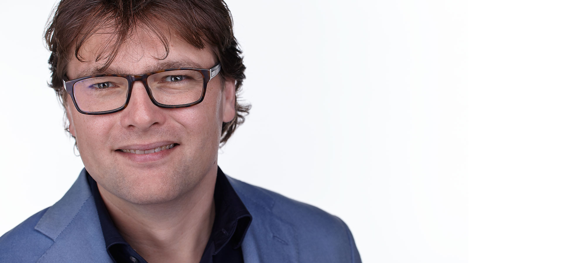 <font color="#36436d">THOMAS ALS SPREKER</font color>